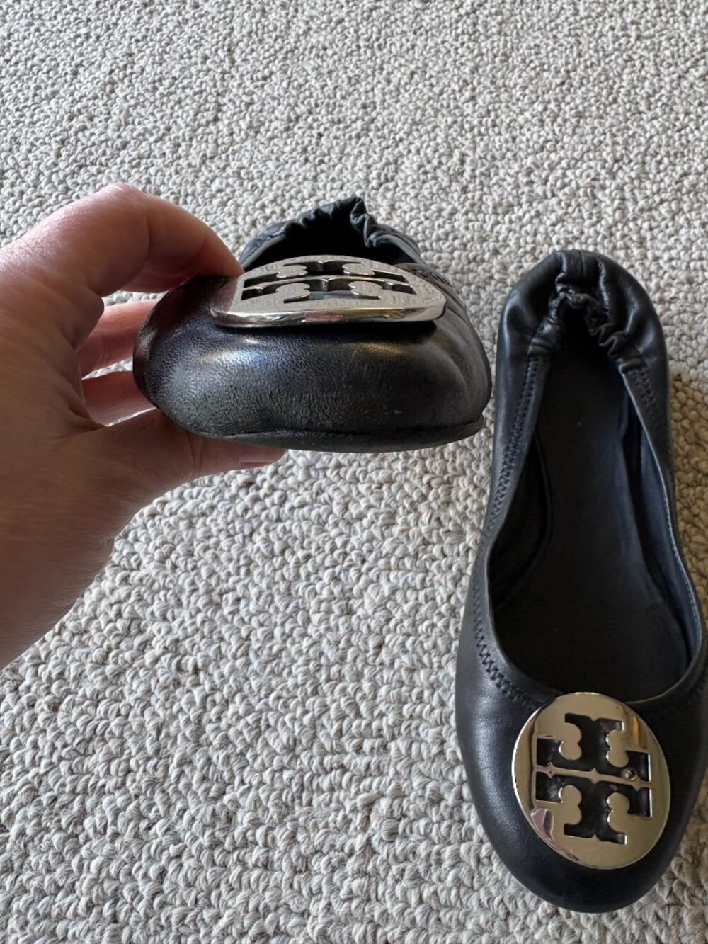 Tory Burch Reva Black Leather Ballet Flats Silver Logo Size 7–7.5 Classic - Picture 6 of 10
